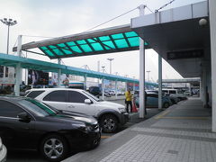 釜山港国際線ターミナルに到着。