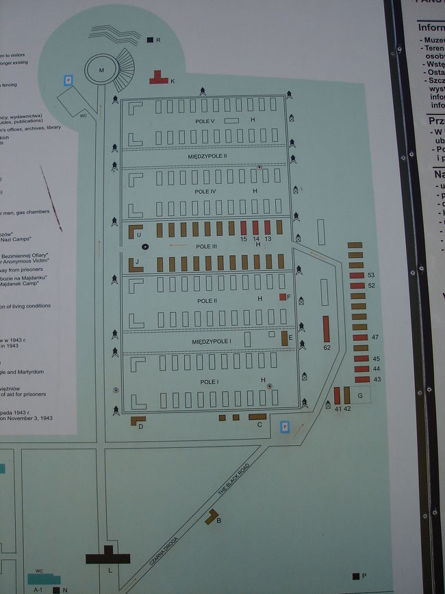収容所全体図<br /><br />モニュメントは左下の凸の形のやつ。<br />そこから右斜め上に行く途中にWhite House、更に右上に行くと収容所ゲートにたどり着きます。