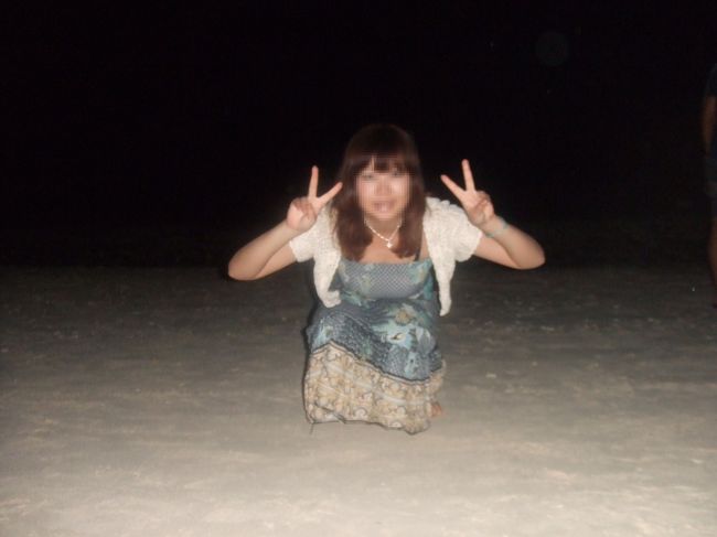 年越しの花火を見るために、タモンビーチへ。<br /><br />たくさん人が集まっていました☆