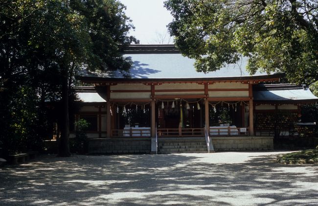 稗田阿礼が古事記の編者に選ばれたのは、見たもの聞いたものを決して忘れないという抜群の記憶力を持っていたからなのだそうです。何かと忘れっぽい私としては、ぜひともあやかりたいもの。<br /><br />二礼二拍手。<br />もうちょっとアタマが良くなりますように〜。<br />