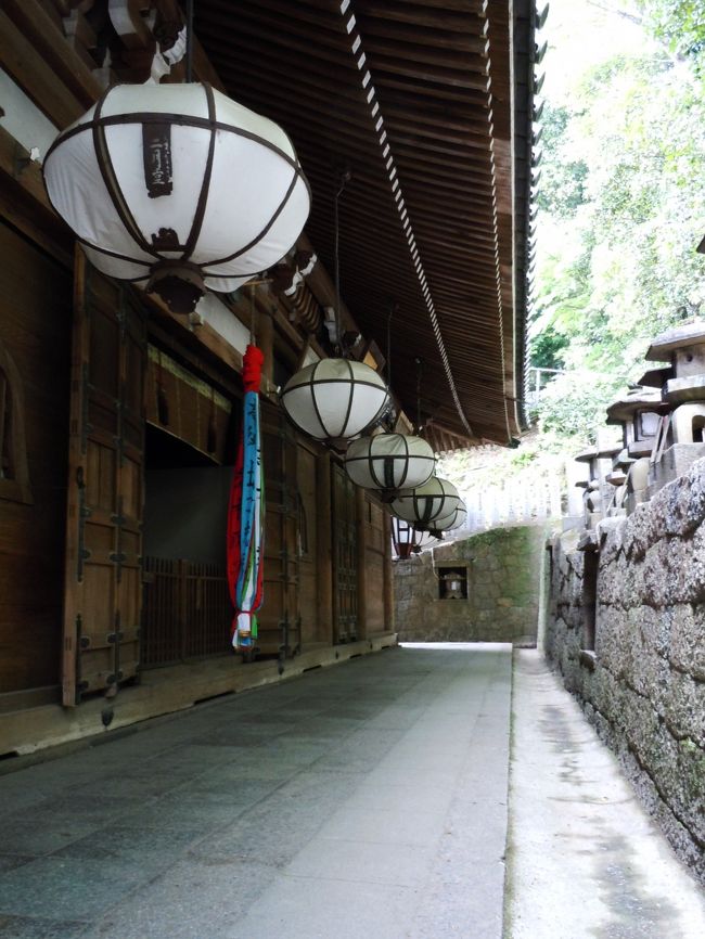 二月堂裏の燈篭