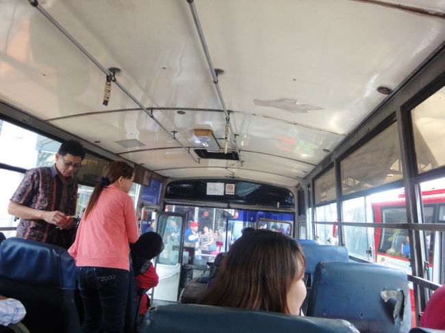 市バスの車内。<br /><br />ローカル度満点！！