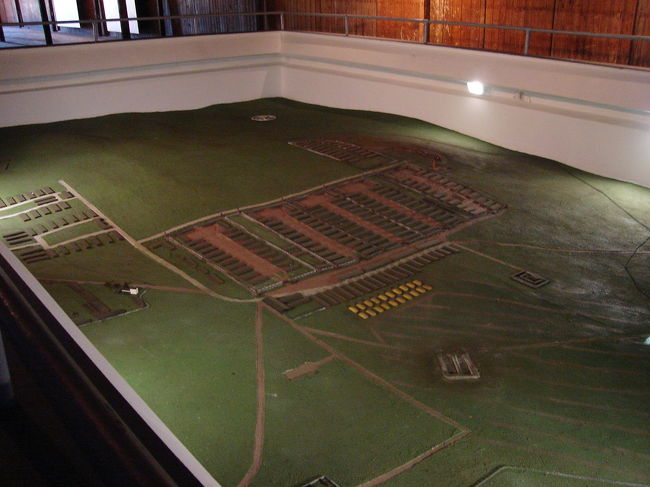 Barracs No.45<br /><br />ここには収容所全体のミニチュアがありました。<br />入り口からも全体を見渡せましたが、ミニチュアを見るだけでも十分広いことが分かります。
