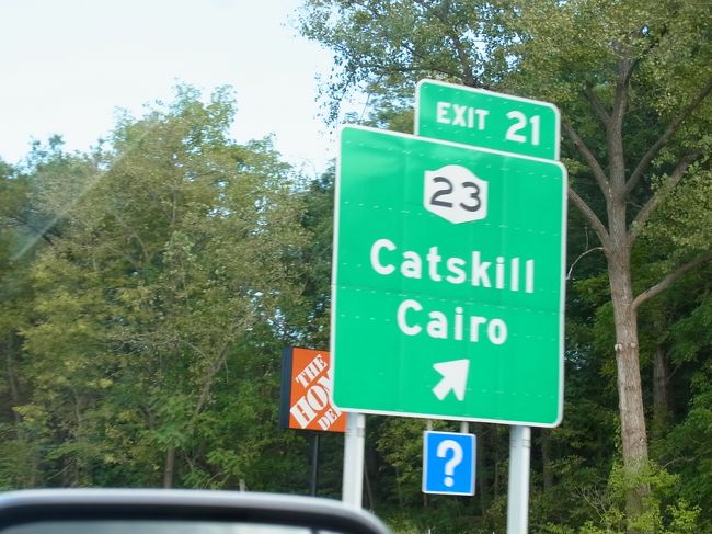 Catskillと読んで、何を連想したかというと。。。<br />Cats+kill＝ぶっそうな名前だな〜<br />Cat+skill＝猫の能力。。。<br />私の頭のなかって、こんなものです。。