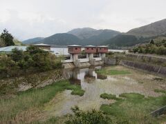 ようやく到着した終点、湖尻水門。
疲れ果てました･･･