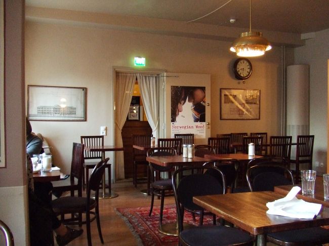 店内。落ち着いてて良いです。