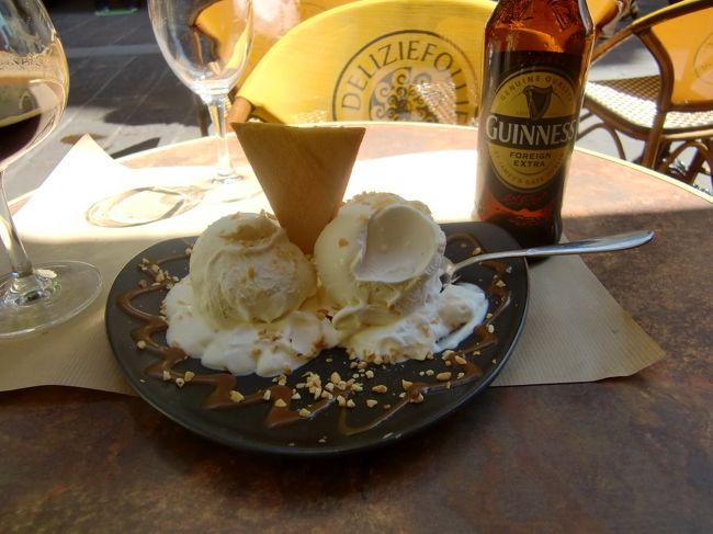 デザートに冷たいものが欲しくなってアイスクリームを頼んだら大きいのが出てきた。