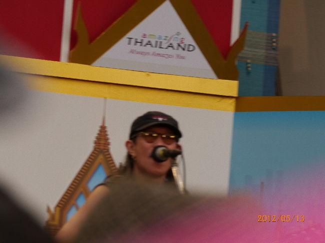 タイの国民的大歌手。