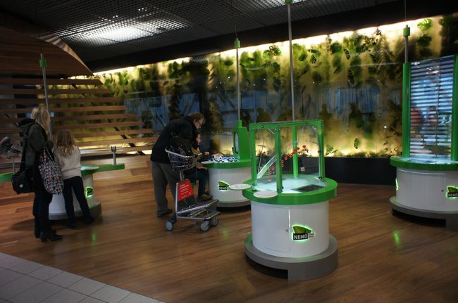 アムステルダムの科学技術センター（NEMO）の展示が、少しですがあります。<br />大人も子供も楽しめます。
