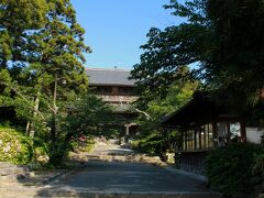 萩市にある「東光寺」は、
元禄四年（1691年）に萩藩三代藩主 毛利吉就公が開基となって創建された毛利家の菩薩寺です。