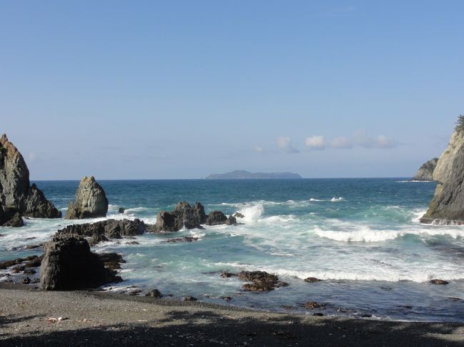 なんとも言えない光景だわ。<br />しかも、周りに誰もいない･･･。<br /><br /><br />ゴールデンウイーク真っ只中というのに<br />すごい秘境にでも来た気分です。