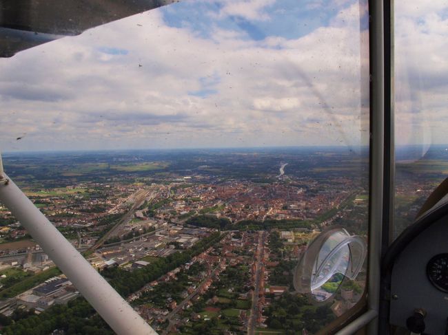 そうだ、ULMを操縦しながら眺めていた風景を思い出し、足で踏みしめていく作業に転化するんだ。<br /><br />http://blog.livedoor.jp/alpinistoshi/archives/51857864.html<br />