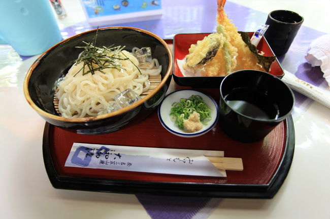 うどん<br /><br />蕎麦も気になり<br />あいもりは無いかと訪ねたが<br />無理だと言われてしまったが<br />てんぷらはサクサクで<br />美味しかったですね