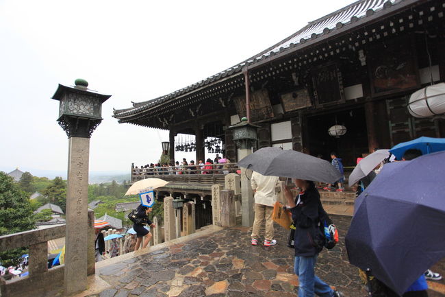 渋滞<br /><br />高い位置にあるため<br />記念撮影で時間が掛かります<br />脇をすり抜けて進みましたが<br />土日はもっと混雑しているのかな？