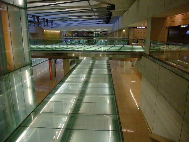 ターミナル移動の地下鉄ができていました