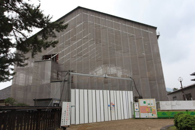 テント？<br /><br />工事が見学できたら<br />おもしろそうですが<br />まだ<br />時期的に無理なのかな？<br /><br />まだまだ<br />空間が空いている感じなので<br />もう少し先なら<br />公開するのかな？？？