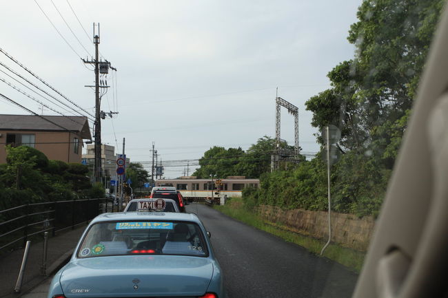 迷走<br /><br />奈良公園から法隆寺を目指して<br />約１２ｋｍ南下して看板を発見し<br />国道２４号を一気に北上し<br />２０ｋｍぐらい走ったら京都入り<br />再び奈良公園付近まで戻り<br />平城京の看板を見てしまい西へ<br />２ｋｍぐらいで平城京ですが<br />あれれ踏切が<br /><br />帰宅後グーグルで見たら<br />見事に電車が走っていますね