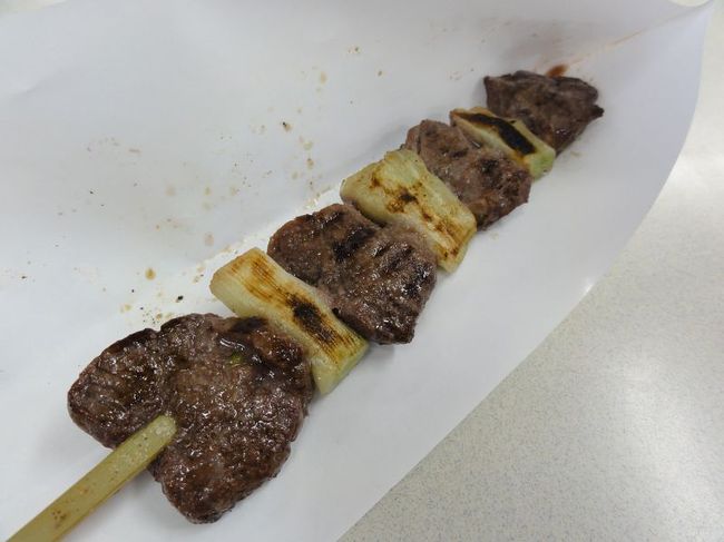 前沢牛ぐしを食す。サービスエリア品質としては上々。