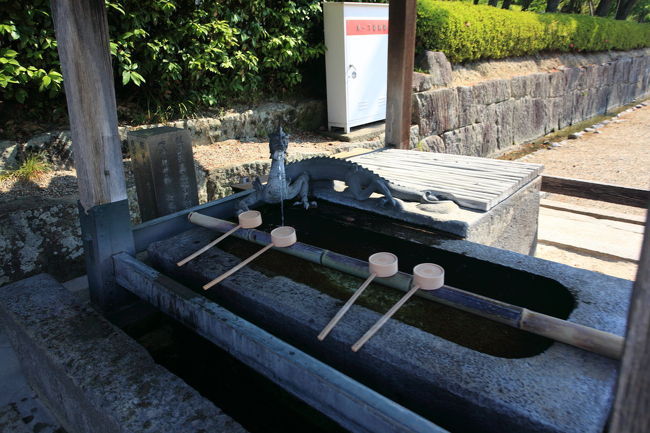 手洗い<br /><br />まずは<br />手と口を清めます