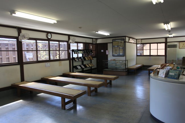 無料休憩所<br /><br />先を急ぎたいが<br />ちょっと寄り道