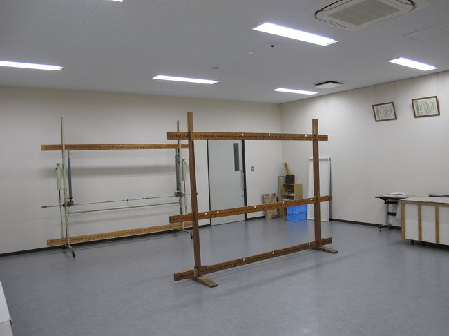 案内人<br /><br />運が良いのか<br />中を案内してくれました<br />ここで<br />体験講座が出来るみたいですが<br />本当に綺麗に出来るのでしょうか？<br />気になりますね