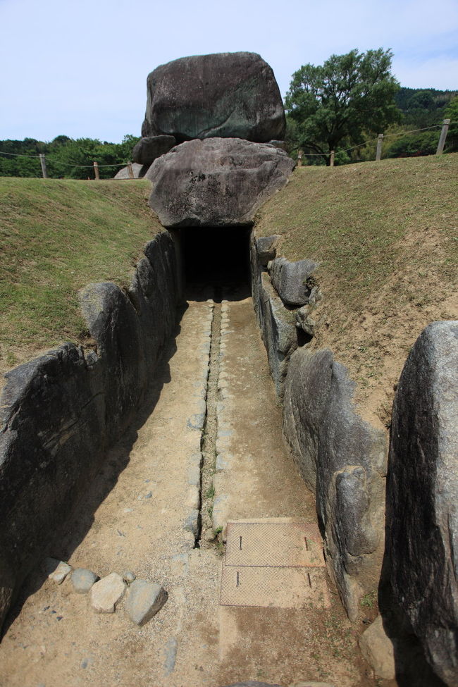 入り口<br /><br />本来は<br />埋まっているのでしょうね<br />さらに真ん中の水路は・・・・