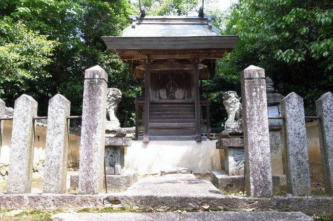 素戔嗚（スサノオ）って、ヤマタノオロチを退治した人（というかカミサマ）ですよね。えーと、何をお祈りしたらいいのかな。とりあえず、今日も楽しい一日になりますように〜。