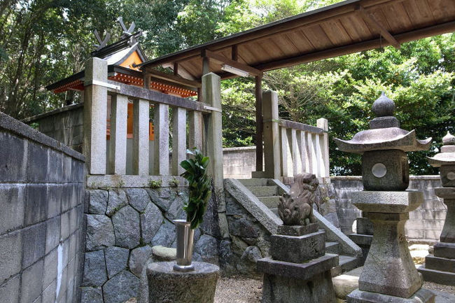 八咫烏は、神武天皇東征の際に熊野から大和までの道案内をしたのだそうです。<br />えー、今日は道に迷いませんように。