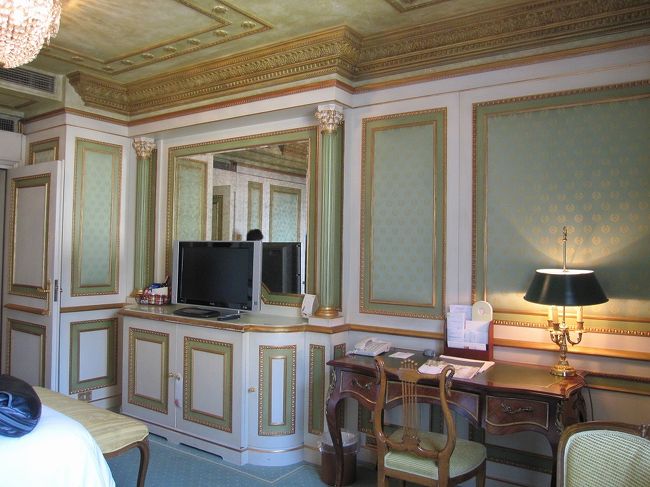 日本のウエスティンよりも、よりヨーロッパ的な内装です。<br />