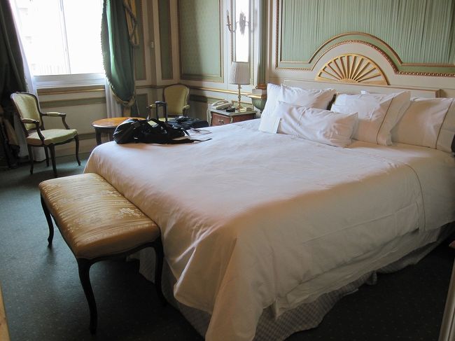 ヘブンリーベッドです。<br />売りにしているだけあって、さすがに寝心地良いです。