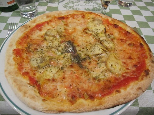 こちらはアンチョビ入りです。<br />