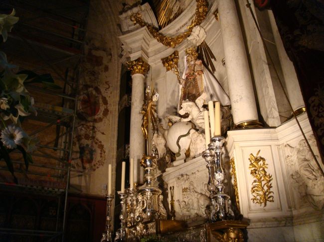 ﾉｰﾄﾙﾀﾞﾑ大聖堂の内部