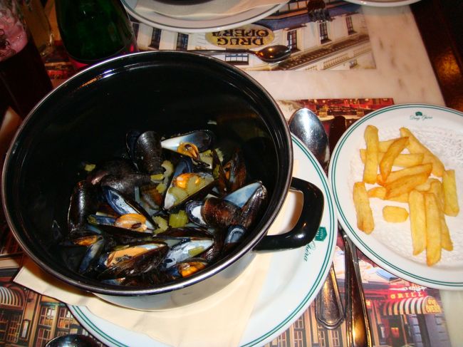 ﾌﾞﾘｭｯｾﾙのﾃﾞｨﾅｰ<br />･ﾑｰﾙ貝のﾜｲﾝ蒸し <br />･ﾊﾟﾝ<br />･ﾌﾚﾝﾁﾌﾗｲ 