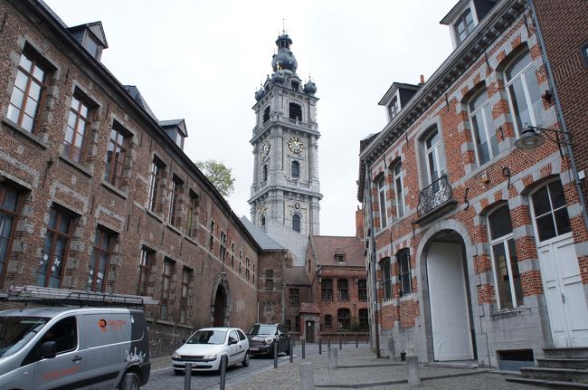 鐘楼(南西側)とクレール通り