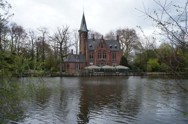 愛の湖(ミンネワーテル)(ベガイネンフェスト通りから)