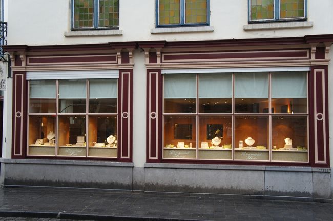 ダイヤモンド博物館(南西側)とカーテライネ通り