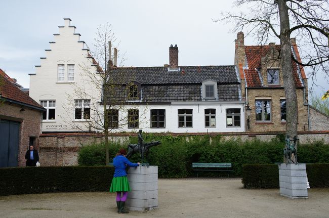 グルーニング美術館(南西側)とグルーニンゲ