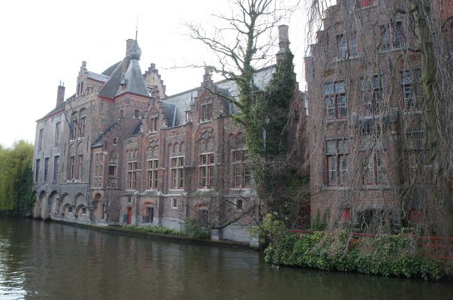 ダイフェル通り沿いのダイフェル運河