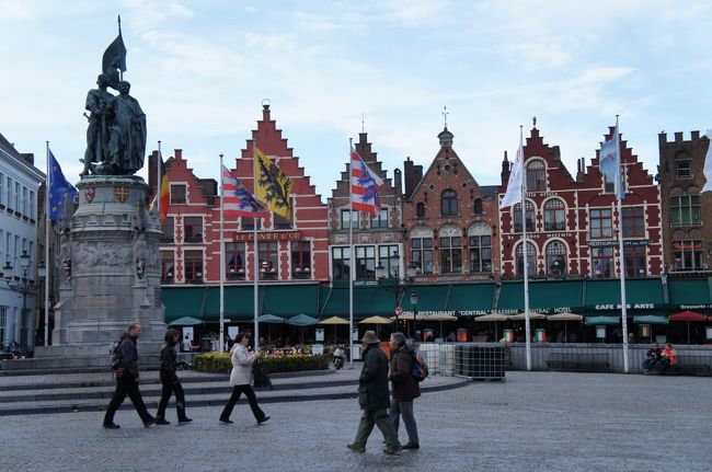 マルクト広場(北方向)<br /><br />http://4travel.jp/traveler/piachan/album/10675830/