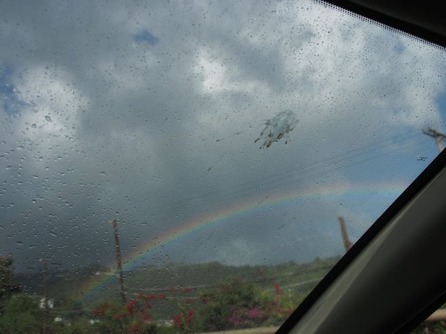 昼寝して、予定はないんだけど、どっかでかけようってことで、Pali Hwyを通ってヌアヌ・パリ展望台へ<br />