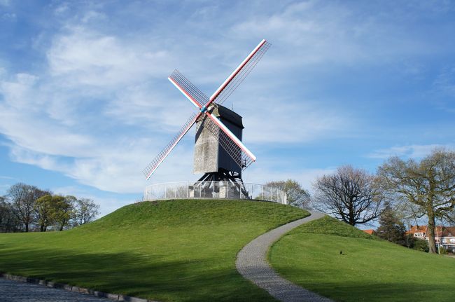 聖ヤンハイス風車(南東側)とクライスフェスト通り