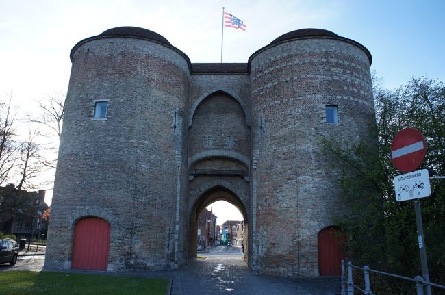 ゲントの門(南東側)とゲントポールト通り