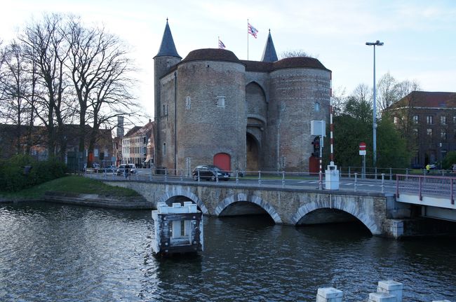 ゲントの門(南東側)とゲントポールト通り