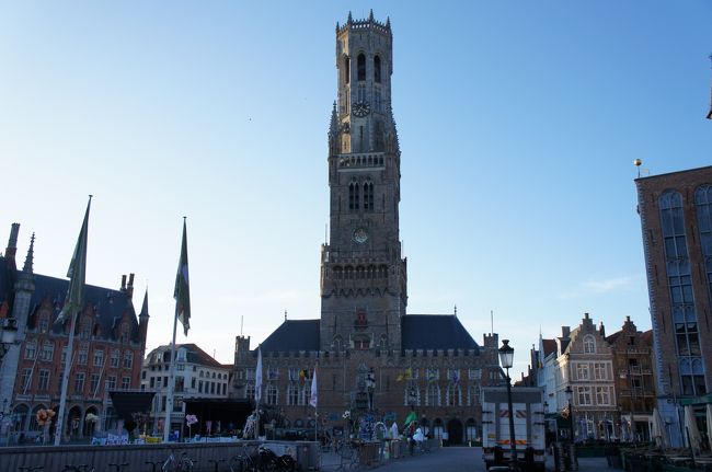 鐘楼(北側)とマルクト広場