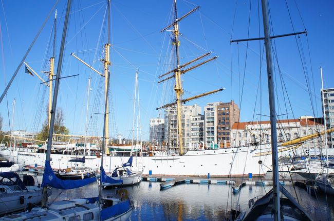 メルカトール(南東側)とヤハトハーヴェン・メルカトール運河(レオポルト?-ラーン通りから)