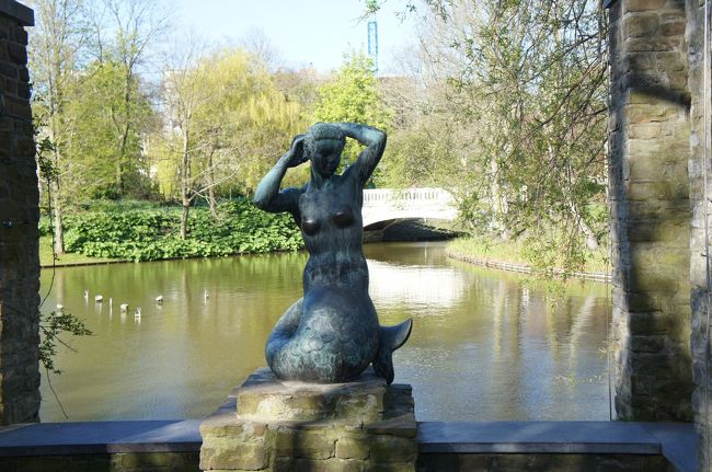 レオポルド公園の人魚の像