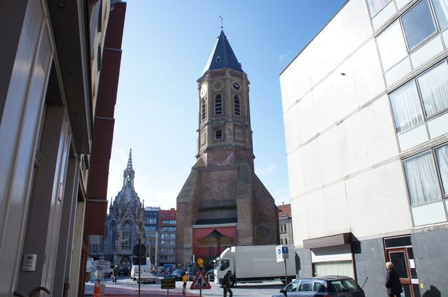 聖ピーターの塔(北側)とケルク通り