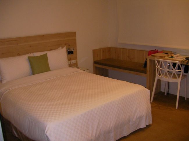 中山駅近くのダンディーホテルに宿泊しました。<br />部屋はかなり清潔できれいです！