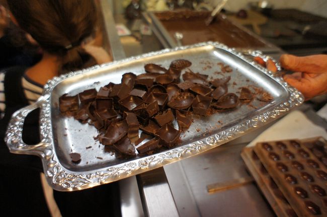 壊れたものは食べて良いそうです。