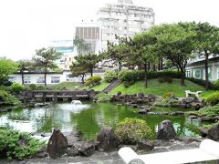 　駅に向かう途中にあった逸仙公園を見学。